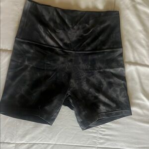 Lululemon align high-rise short 6”